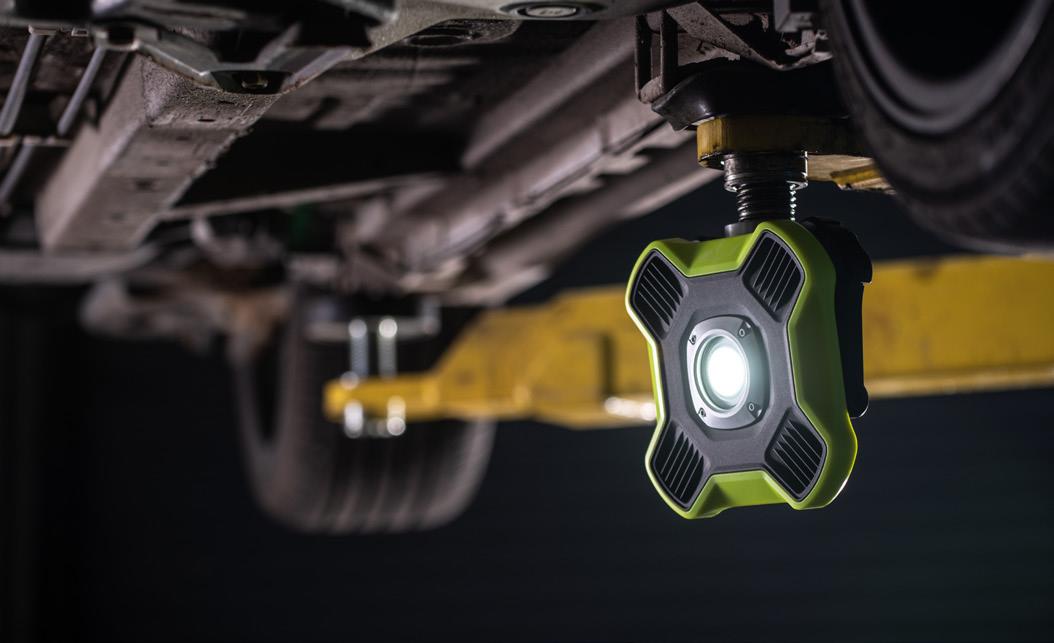 פנס עבודה תעשייתי נטען UNILITE INTERNATIONAL SLR-2750